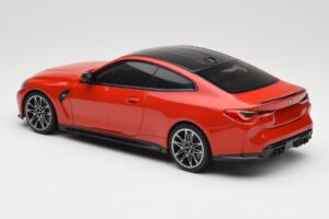 BMW M4 F82 Imola Red Metallic Minichamps 1:18 155020121 Fém – 5. kép a 6-ből