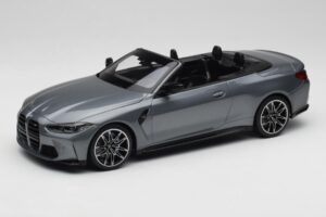 BMW M4 G82 Kabrió Grey Metallic Minichamps 1:18 155021034 Fém