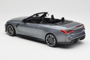 BMW M4 G82 Kabrió Grey Metallic Minichamps 1:18 155021034 Fém – 5. kép a 6-ből
