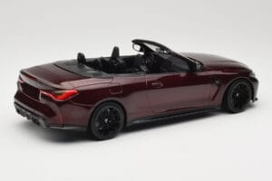 BMW M4 G83 Kabrió Piros Metál Minichamps 1:18 155021032 Fém – 2. kép a 6-ből