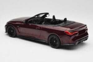 BMW M4 G83 Kabrió Piros Metál Minichamps 1:18 155021032 Fém – 5. kép a 6-ből