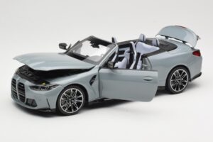 BMW M4 G83 Kabriolet Grey Metallic Minichamps 1:18 110021032 Fém – 2. kép a 8-ből