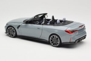 BMW M4 G83 Kabriolet Grey Metallic Minichamps 1:18 110021032 Fém – 7. kép a 8-ből