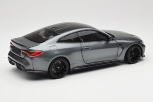 BMW M4 G82 Szürke Metallic Minichamps 1:18 113020124 Fém – 3. kép a 8-ből