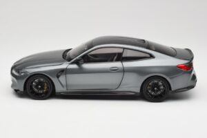 BMW M4 G82 Szürke Metallic Minichamps 1:18 113020124 Fém – 4. kép a 8-ből