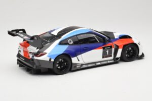 BMW M4 G82 GT3 Presentation 2021 Minichamps 1:18 80435A5D002 Fém – 3. kép a 8-ből