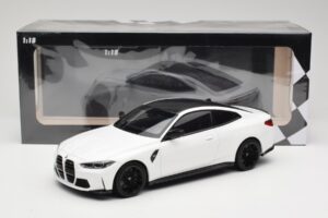 BMW M4 G82 Fehér Minichamps 1:18 155020122 Fém – 6. kép a 6-ből