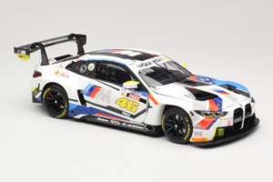 BMW M4 GT3 #46 V. Rossi / A. Farfus / M. Martin Team WRT 12 Hours of Bathurst 2023 Minichamps 1:18 113232146 Fém – 6. kép a 8-ből