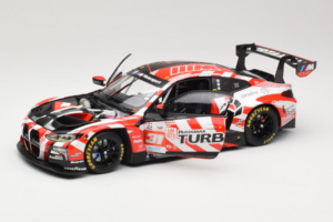 BMW M4 GT3 LMGT3 #31 D. Leung / S. Gelael / A. Farfus Team WRT 2nd Place 24 Hours of Le Mans 2024 Minichamps 1:18 113242431 F – 2. kép a 8-ből