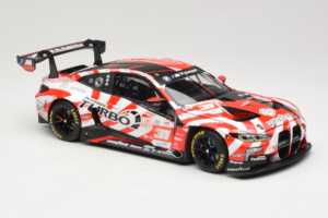 BMW M4 GT3 LMGT3 #31 D. Leung / S. Gelael / A. Farfus Team WRT 2nd Place 24 Hours of Le Mans 2024 Minichamps 1:18 113242431 F – 6. kép a 8-ből