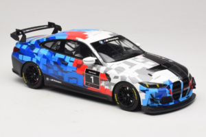 BMW M4 GT4 #1 Presentation 2024 Otto 1:18 OT1125 Gyanta – 4. kép a 6-ből