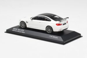 BMW M4 GTS F82 Fehér Szürke Felnikkel Minichamps 1:43 410025221 Fém – 3. kép a 4-ből