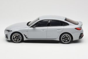 BMW M440i G26 Gran Coupe Brooklyn Szürke Metál Otto 1:18 OT454 Gyanta – 3. kép a 6-ből