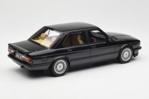 BMW M5 E28 Diamond Fekete Otto 1:18 OT184 Gyanta – 2. kép a 6-ből
