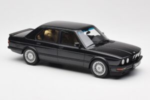 BMW M5 E28 Diamond Fekete Otto 1:18 OT184 Gyanta – 4. kép a 6-ből