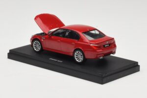 BMW M5 E60 Piros Kyosho 1:43 03503R Fém – 2. kép a 4-ből