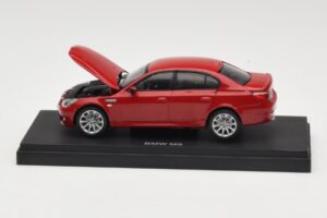 BMW M5 E60 Piros Kyosho 1:43 03503R Fém