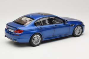BMW M5 F10 Monte Carlo Blue Paragon 1:18 80432186352 Fém – 3. kép a 8-ből