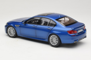 BMW M5 F10 Monte Carlo Blue Paragon 1:18 80432186352 Fém – 7. kép a 8-ből