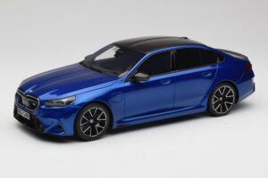 BMW M5 G90 Marina Bay Blue Metallic GT Spirit 1:18 GT507 Gyanta
