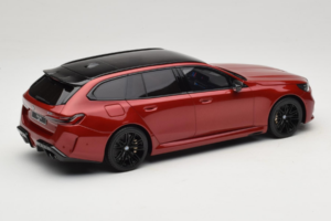 BMW M5 G99 Touring Fire Red GT Spirit 1:18 GT964 Gyanta – 2. kép a 6-ből