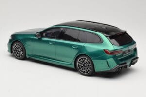 BMW M5 G99 Competition Touring Isle of Man Green GT Spirit 1:18 GT509 Gyanta – 5. kép a 6-ből