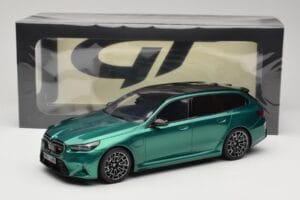 BMW M5 G99 Competition Touring Isle of Man Green GT Spirit 1:18 GT509 Gyanta – 6. kép a 6-ből