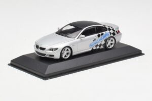 BMW M6 E63 IAA Frankfurt Ezüst Minichamps 1:43 M6001 Fém – 2. kép a 4-ből