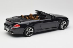 BMW M6 E64 Kabrió Sapphire Black Kyosho 1:18 80430417424 Fém – 4. kép a 9-ből