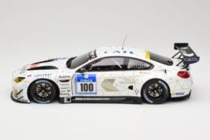 BMW M6 GT3 F13 #100 Schubert Motorsport J. Edwards / J. Klingmann 24h Nurburgring 2016 Minichamps 1:18 155162611 Fém – 3. kép a 6-ből