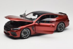 BMW M8 F91 Convertible Storm Bay Metallic Minichamps 1:18 110029020 Fém – 2. kép a 8-ből