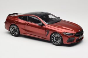BMW M8 F91 Convertible Storm Bay Metallic Minichamps 1:18 110029020 Fém – 6. kép a 8-ből