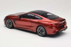 BMW M8 F91 Convertible Storm Bay Metallic Minichamps 1:18 110029020 Fém – 7. kép a 8-ből