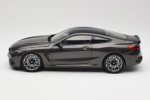 BMW M8 F92 Grey Metallic Minichamps 1:18 110029022 Fém – 4. kép a 8-ből