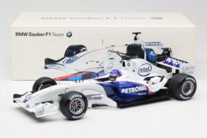 BMW Sauber F1.06 #17 J. Villeneuve Launch Version 2006 Minichamps 1:18 80430413184 Fém – 6. kép a 6-ből