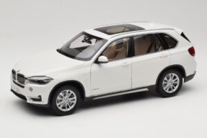 BMW X5 E70 Alpine White Paragon 1:18 PA-97073 Fém