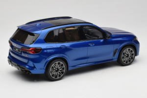 BMW X5 M F95 Competition Marina Bay Blue Metallic GT Spirit 1:18 GT967 Gyanta – 2. kép a 6-ből