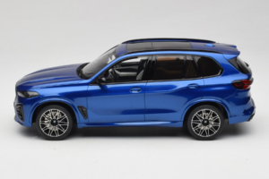 BMW X5 M F95 Competition Marina Bay Blue Metallic GT Spirit 1:18 GT967 Gyanta – 3. kép a 6-ből