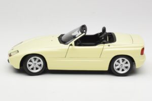 BMW Z1 Sárga Minichamps 1:18 180020104 Fém – 4. kép a 8-ből