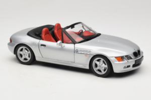 BMW Z3 Kabrió Ezüst UT Models 1:18 20402 Fém – 6. kép a 8-ből