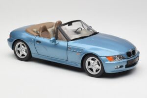 BMW Z3 E36/7 James Bond Goldeneye Kék Metál UT Models 1:18 180024336 Fém – 6. kép a 8-ből