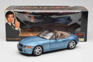 BMW Z3 E36/7 James Bond Goldeneye Kék Metál UT Models 1:18 180024336 Fém – 8. kép a 8-ből