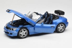BMW Z3 M Roadster Csomagtartóval Kék Metál UT Models 1:18 20416 Fém – 2. kép a 8-ből