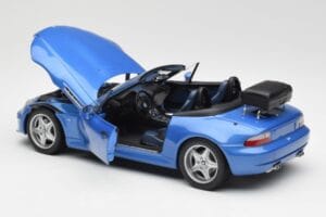 BMW Z3 M Roadster Csomagtartóval Kék Metál UT Models 1:18 20416 Fém – 5. kép a 8-ből