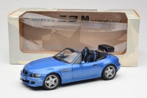 BMW Z3 M Roadster Csomagtartóval Kék Metál UT Models 1:18 20416 Fém – 8. kép a 8-ből