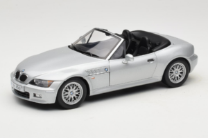 BMW Z3 Roadster 1.8 Ezüst Márkakereskedői Kiadás UT Models 1:18 80439411712 Fém