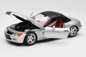BMW Z3 Roadster 1.8 Ezüst UT Models 1:18 20404 Fém – 2. kép a 8-ből