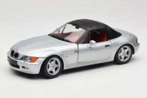 BMW Z3 Roadster 1.8 Ezüst UT Models 1:18 20404 Fém
