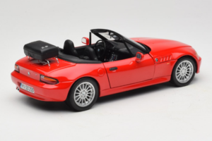 BMW Z3 Roadster 1.9 Piros Márkakereskedői Kiadás UT Models 1:18 80439423068 Fém – 3. kép a 8-ből