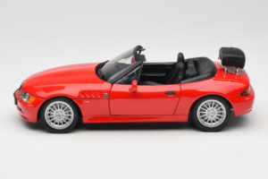 BMW Z3 Roadster 1.9 Piros Márkakereskedői Kiadás UT Models 1:18 80439423068 Fém – 4. kép a 8-ből